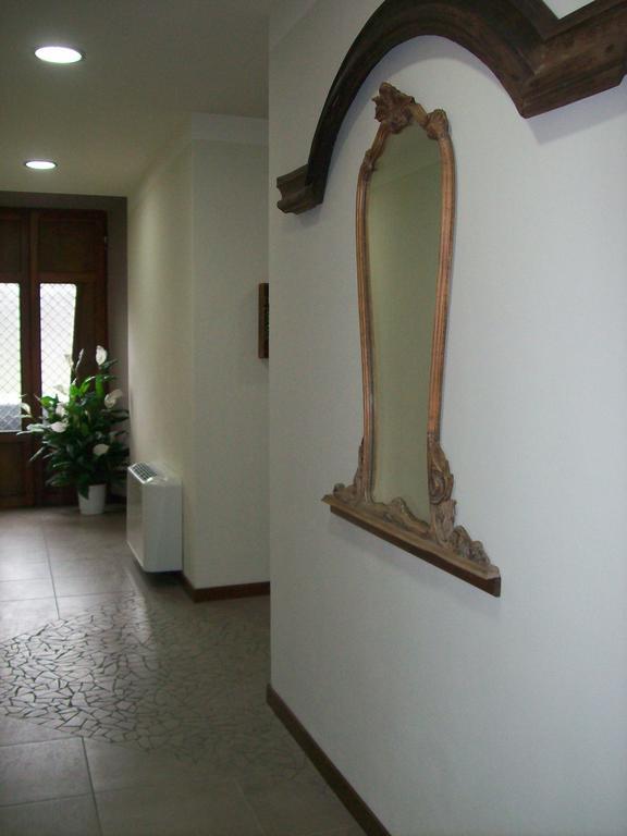La Bottega Del Falegname Vanzaghello Esterno foto
